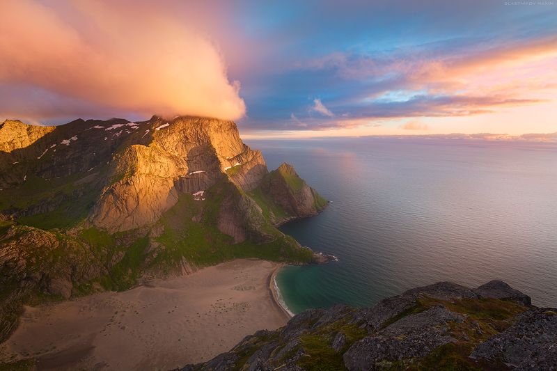 Норвегия, пляж, закат, облака, солнце, горы, путешествия, вершина, пик, высота, Norway, outdoor, explore, trekking, sky, clouds, sunset, mountains, camp, trekking, explore, travel, sunset Bunesstrandenphoto preview