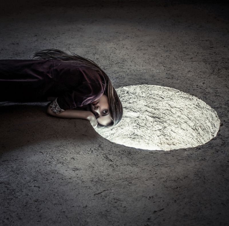 conceptual, natural-light, dark, concept, Malaguenaphoto preview