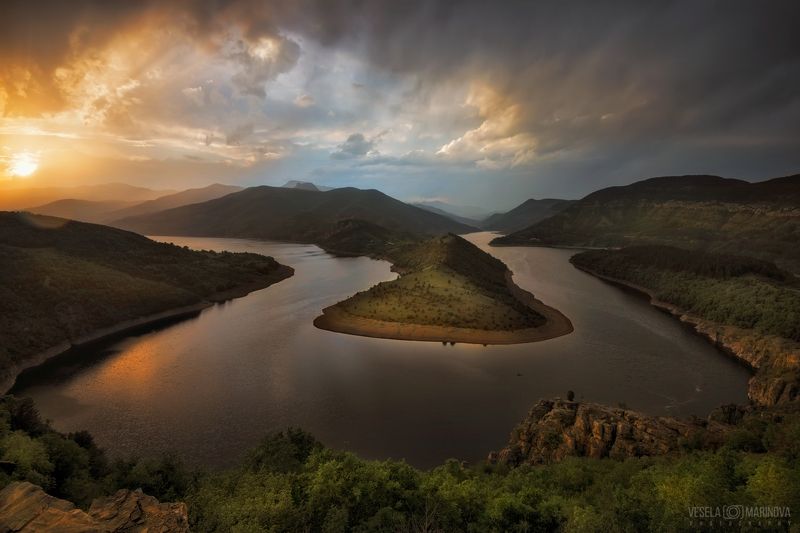 Первые лучи после шторма ... или мечта фотографа :)photo preview