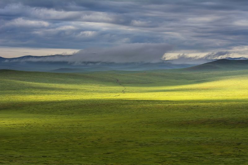 пейзаж, горы, монголия, облака, солнце Утроphoto preview