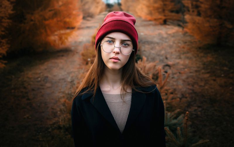 beauty, light, model, color, autumn, season, weather girl, travel, city, portrait, emotion, face, eyes, beautiful, модель, портрет, город, цвет, девушка, фото, photo Walking girlphoto preview