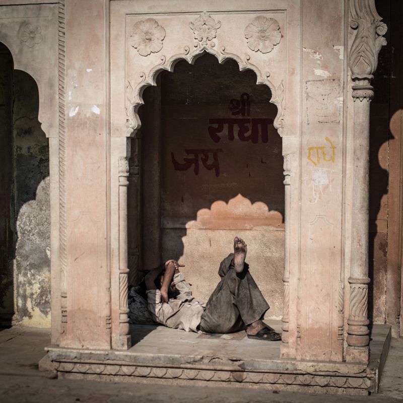 street Сиестаphoto preview