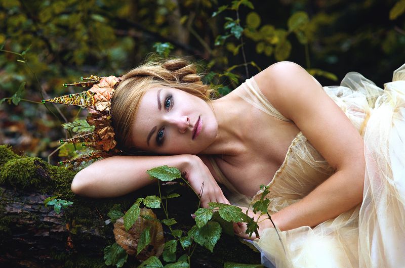 принцесса, сказка, лес, голубые глаза Днём, во втором часу,photo preview