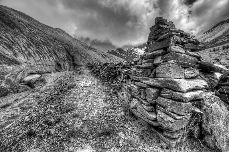 Каждый камень хочет стать горойphoto preview