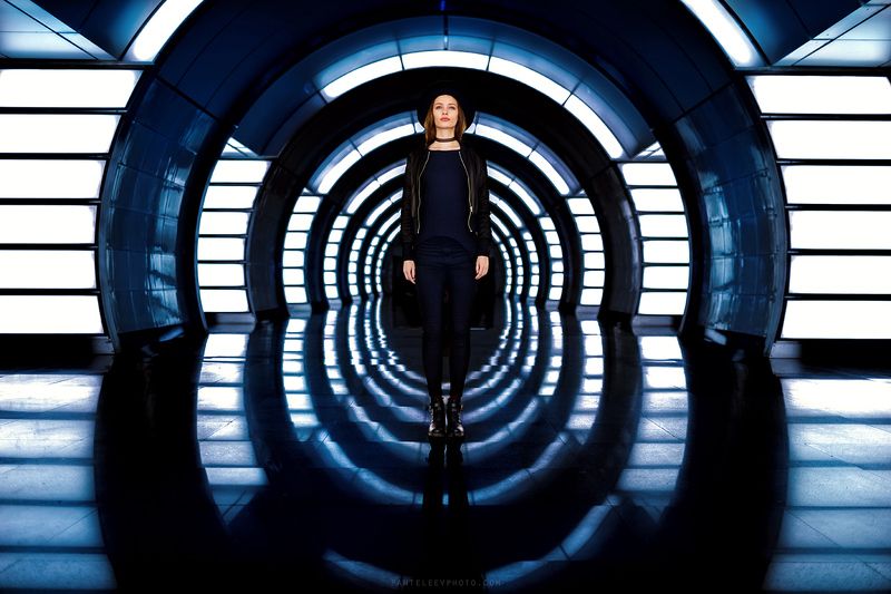 портрет, девушка, метро, станция, тоннель, архитектура, геометрия Еленаphoto preview