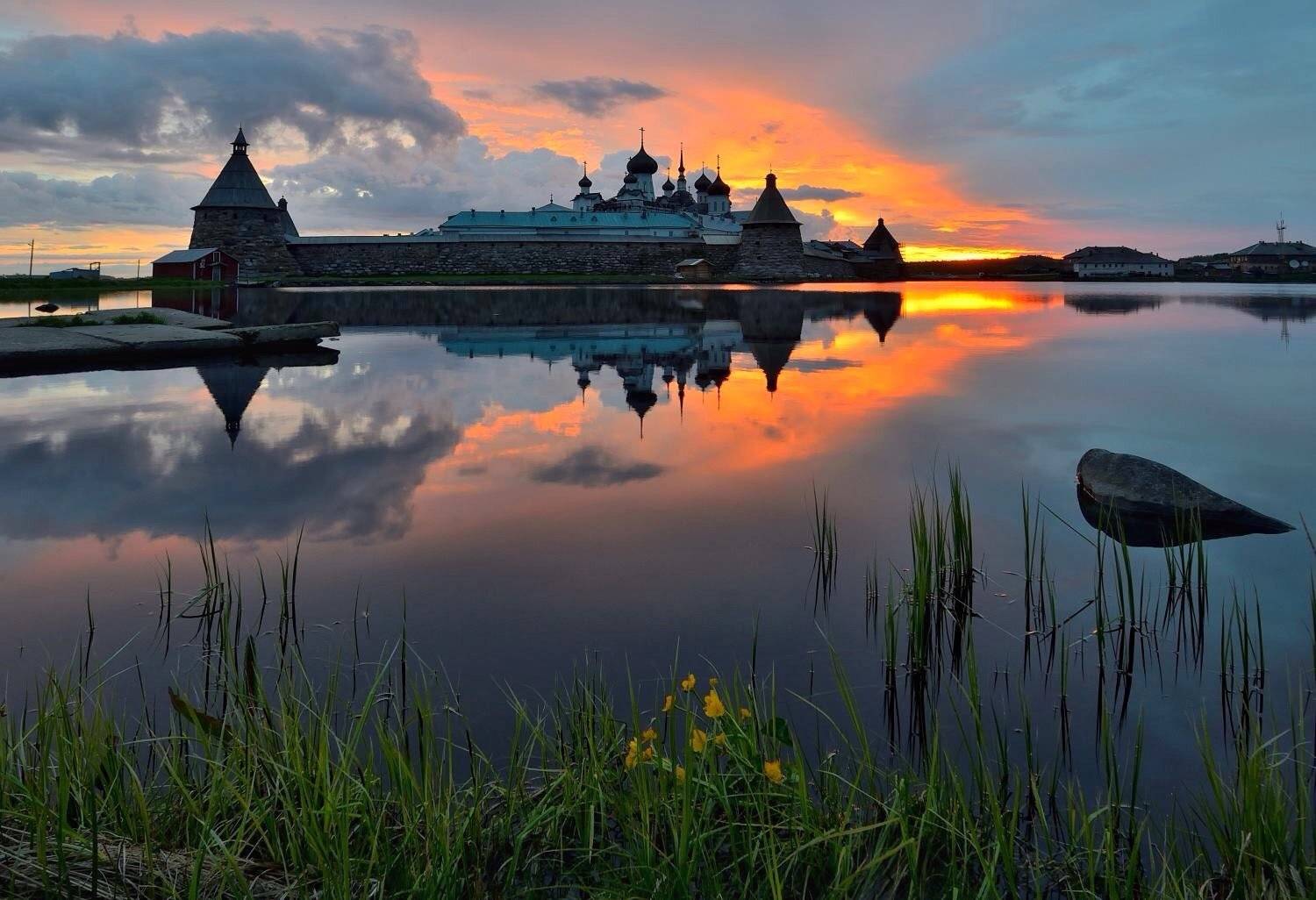 .... Автор: Павел Афанасьев соловки, закат, пейзаж, небо, свет, отражение, монастырь, Павел Афанасьев