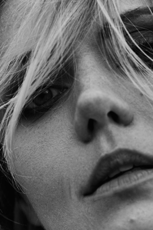 Мне говорят, что нужно уезжатьphoto preview