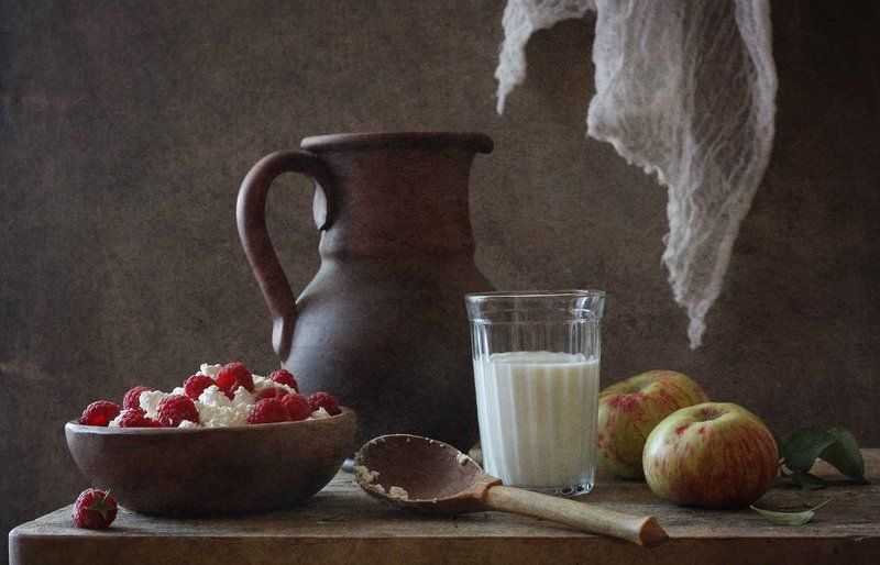 малина, творог, ложка, молоко С творогом и малинойphoto preview