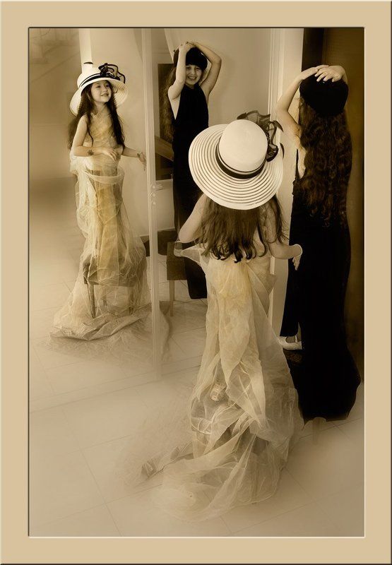 модницы, дети, девочки, ретро, отражение, стиль Маленькие модницыphoto preview