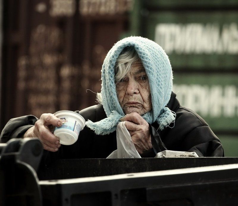 жанровый, портрет, женщина душа рвется на кускиphoto preview