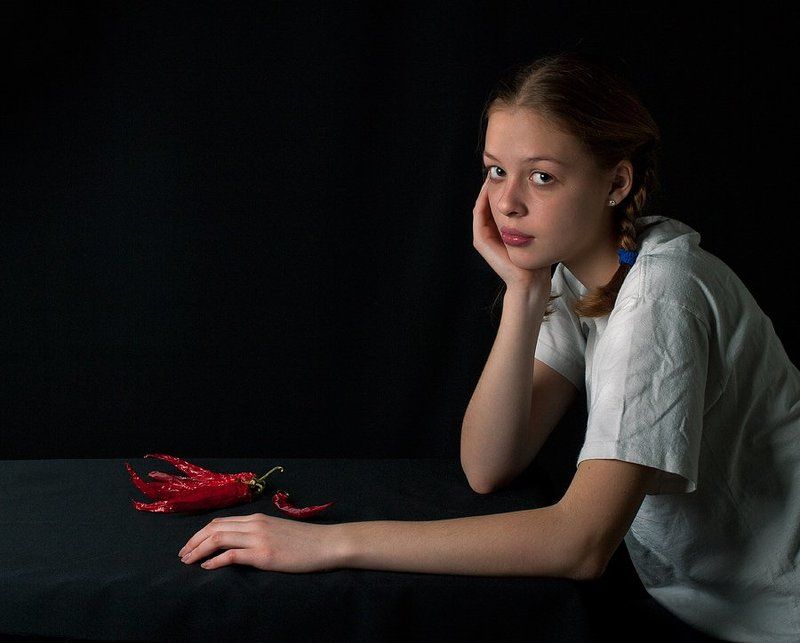 девочка с перчикамиphoto preview