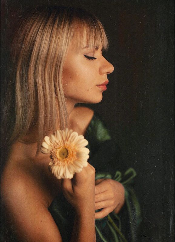 dianaslobodianiukphoto Old photophoto preview