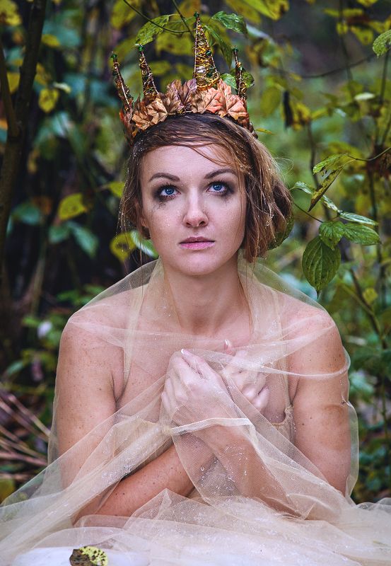 принцесса, сказка, лес, голубые глаза Заблудилась принцесса в лесу.photo preview