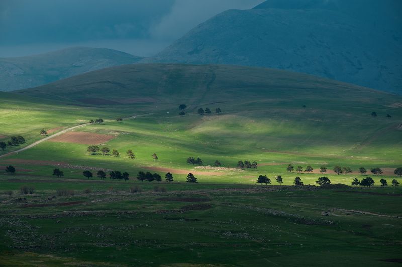 грузия, кавказ, горы, долина, закат, село, озеро, долина, весна Грузинские просторыphoto preview