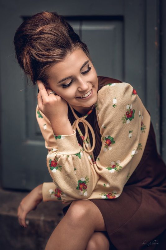 woman portrait Smilephoto preview