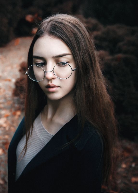 beauty, light, model, color, autumn, season, weather girl, travel, city, portrait, emotion, face, eyes, beautiful, модель, портрет, город, цвет, девушка, фото, photo Portraitphoto preview