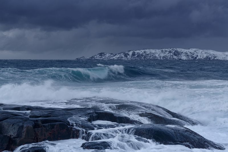 Штормит в Териберке фото превью