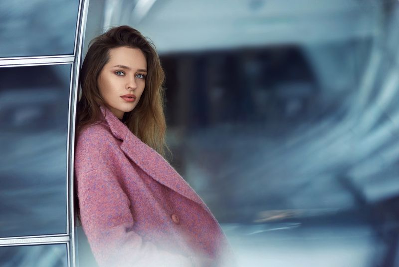 портрет, девушка, метро, станция, тоннель, архитектура, геометрия, цвета Еленаphoto preview