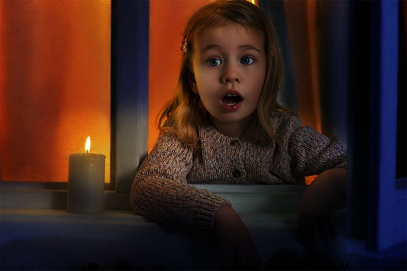 Агата в ожидании деда Мороза.photo preview