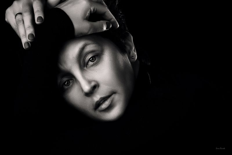 люди, человек, девушка, женщина, черно-белое, взгляд, выражение, настроение, глаза, чб, портрет, студия, фотокузница, ivankovale Настроениеphoto preview