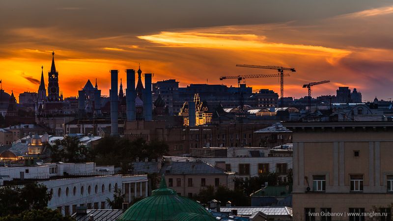 москва, закат, небо, кремль, крыши, городской, город, урбанизм, столица, прекрасный, вечер, лето, 2017 Закат в Москвеphoto preview