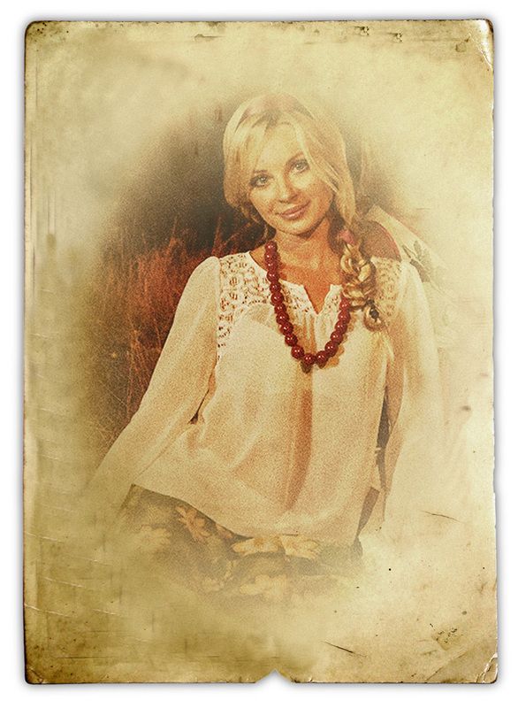 Girl with red beadsphoto preview