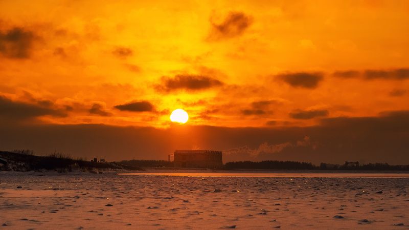 закат, Рыбинск, ГЭС, зима, лед, снег, водохранилище Инферноphoto preview