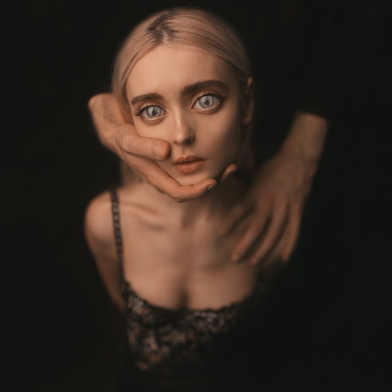 girl, man, abuse alien Dianaphoto preview