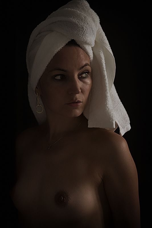 nude, girl, woman, akt, ню, арт, портрет Portrait with Earring - Портрет с Cерьгойphoto preview