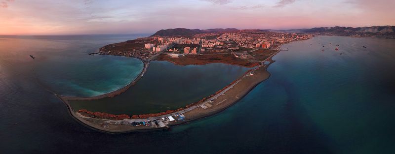 Новороссийск, рассвет, море, дрон, аэрофотосъемка, панорама Новороссийск на рассветеphoto preview