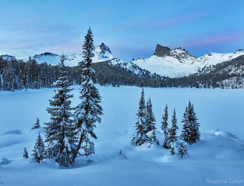 ергаки, озеро светлое, зима, закат Холодный вечерphoto preview