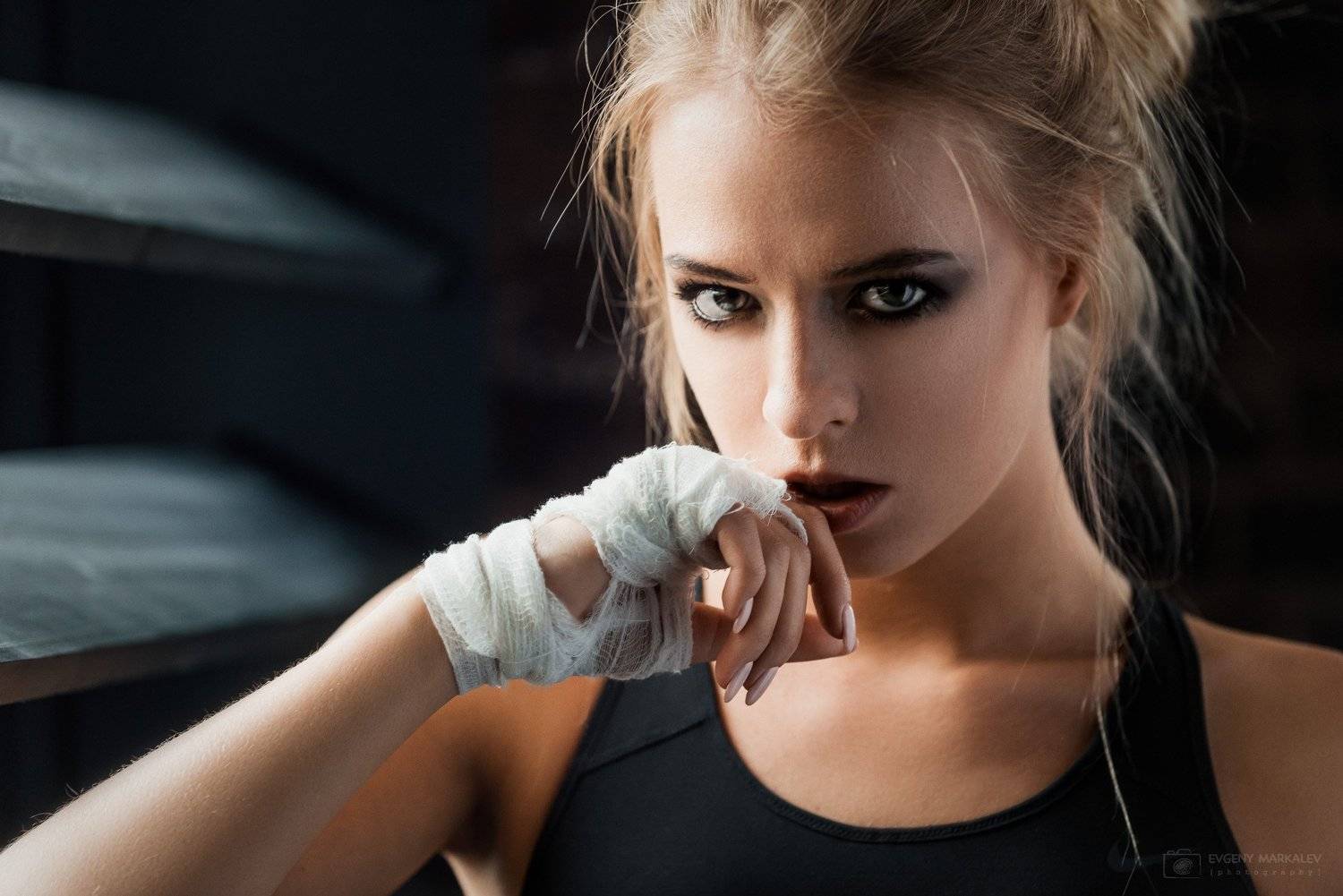 портрет, девушка, студия, естественный свет, portrait, girl, indoors, natural light, Евгений Маркалев