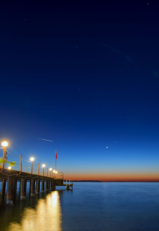 Blue hourphoto preview