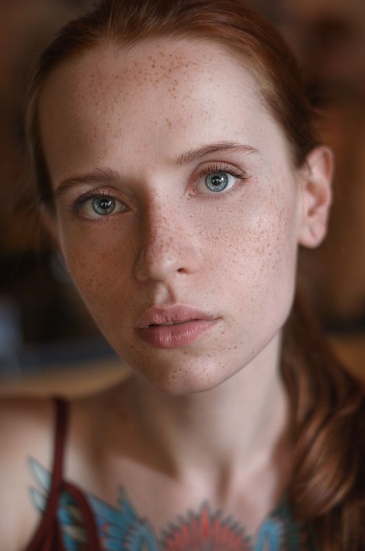 portrait,naturall light,girl,sexy,ginger,tattoo,freckles,рыжая,девушка,красивая,тату,веснушки,естественный свет,headshot All kinds of Alesyaphoto preview