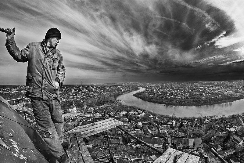 высота, работа, леса, город, храм, купол, опасность, ветер высотникphoto preview