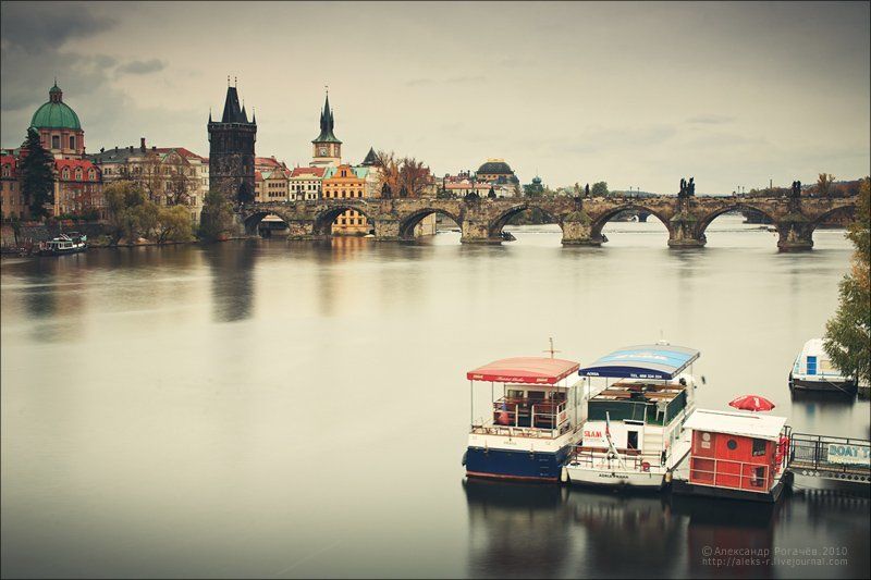 прага,чехия,путешествие,карлов мост,осень,октябрь У Карлова моста.photo preview