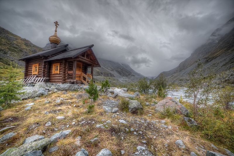 часовня аккем, часовня на озере аккем, высокогорная часовня, горный алтай В Беловодьеphoto preview