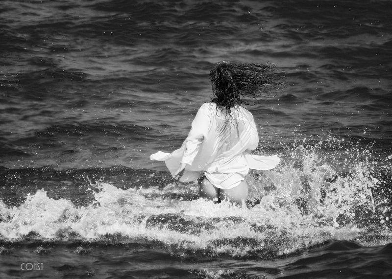 dress, girl, recreation, woman, beach, horizon over water, sexy, surf, seashore, sea, sun, wind, splashes, waves, buttocks, naked, mermaid, runs, happiness, joy, freedom, константин скоморох, konstantin skomorokh, Joyphoto preview