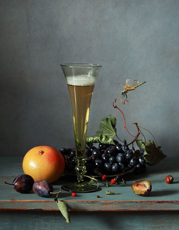 Вино и фруктыphoto preview