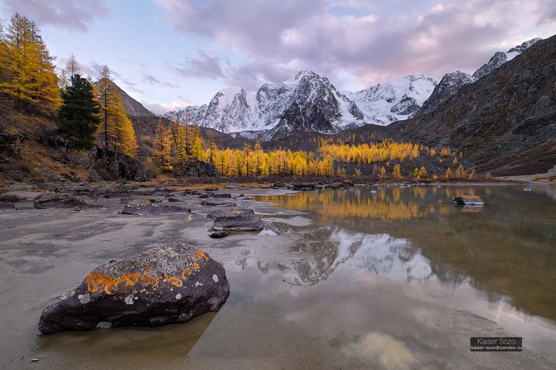 россия, алтай ,горный алтай, шавла, шавлинские озера, золотая осень, отражение, лиственницы, вершины, снег В ожидании единороговphoto preview
