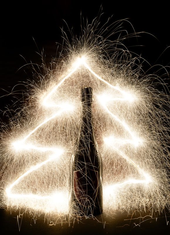 light painting, long exposure, christmas, christmas tree, рождество, новый год, елка, шампанское, shampagne, рисование светом, длинная выдержка, искры, sparks Christmas treephoto preview
