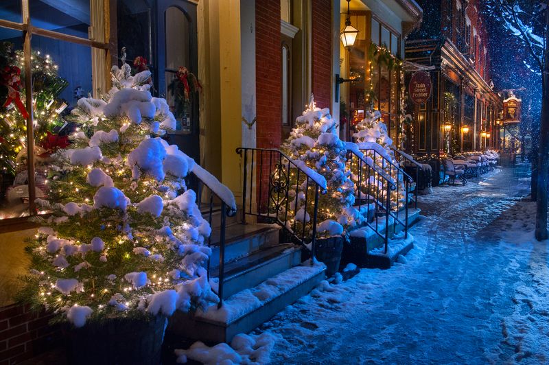 Snowy Nightphoto preview