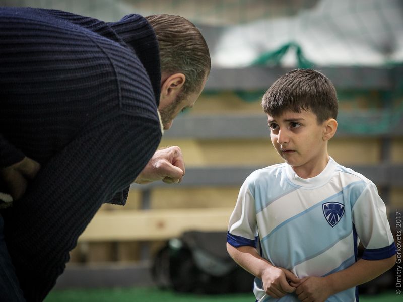 #photobydmitrygorkovets #footyclub #footy #football #kidssport #portrait #kidsportrait Coach. Тренер.photo preview
