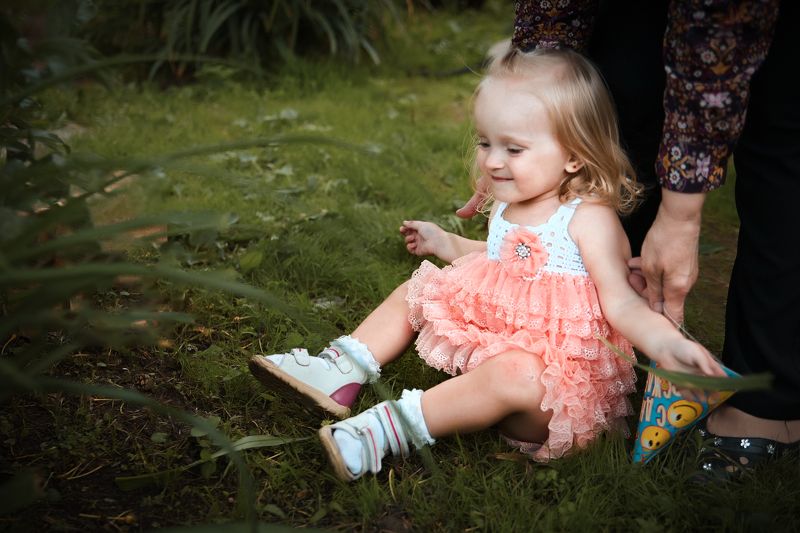 детство, семья, ребенок, портрет, цвет, лето, тепло, child, childhood, portrait Пчелка Роксана фото превью