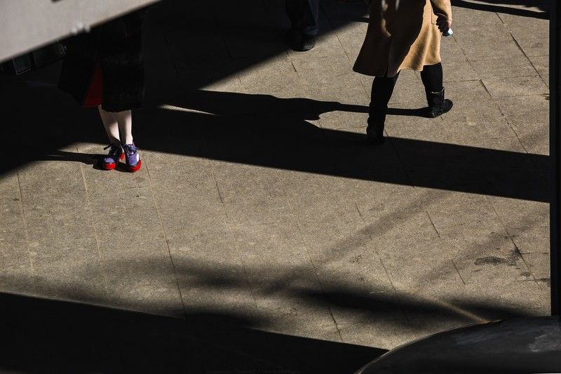 Люди, город, улица, жанр, тени, свет, человек, цвет, красный, ***photo preview