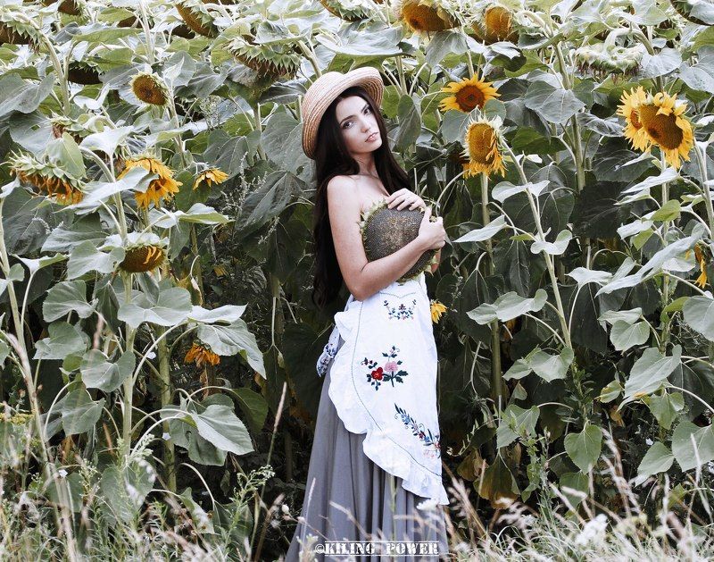 killingpower lady and sunflowersphoto preview