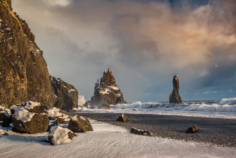 Рейнисдрангар, Пальцы Тролля, Исландия Рейнисдрангарphoto preview