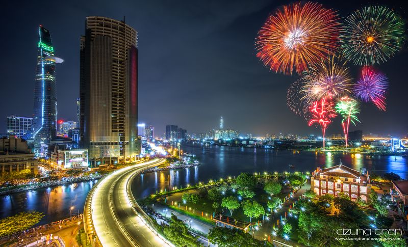 Ho Chi Minh New Year Fireworks 2018photo preview