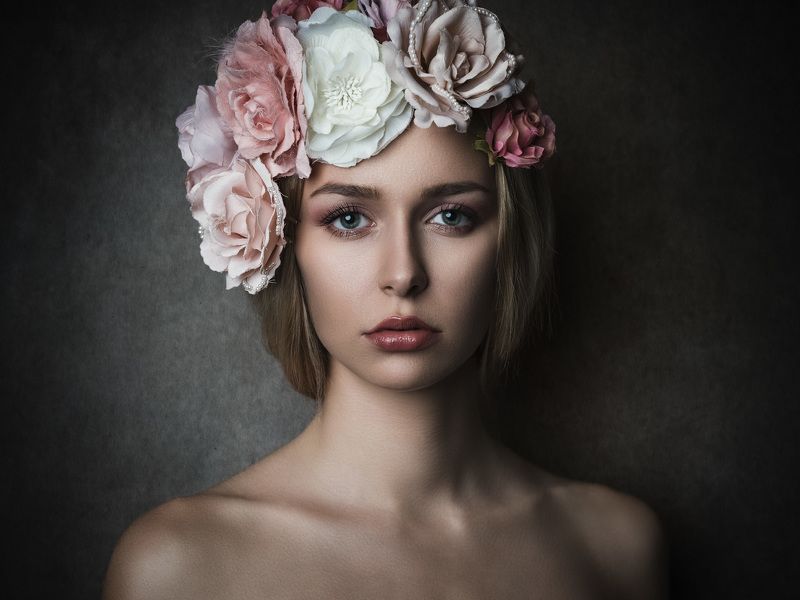 portrait, hairflowers Flowersphoto preview