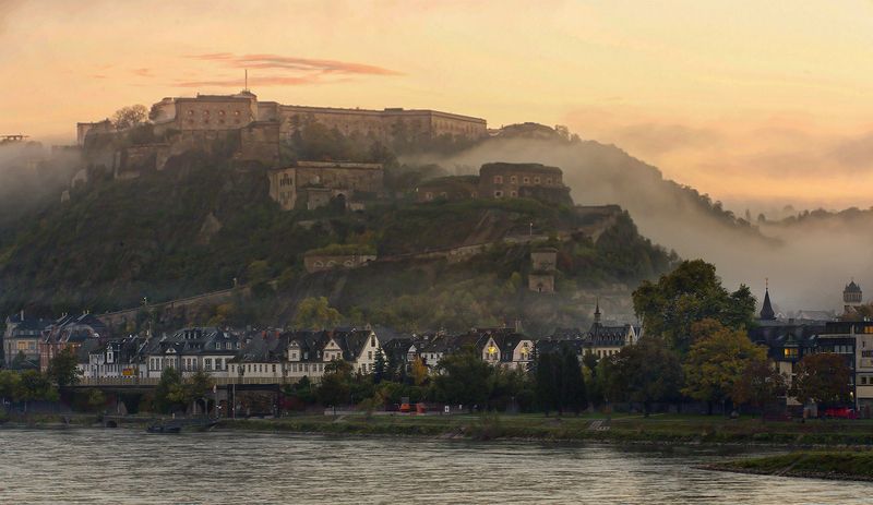 кобленц утро туман рейн  фото превью